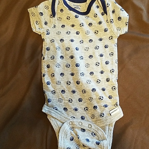 Lot of 8 Gerber Onesies size 3-6 month - Picture 6 of 8